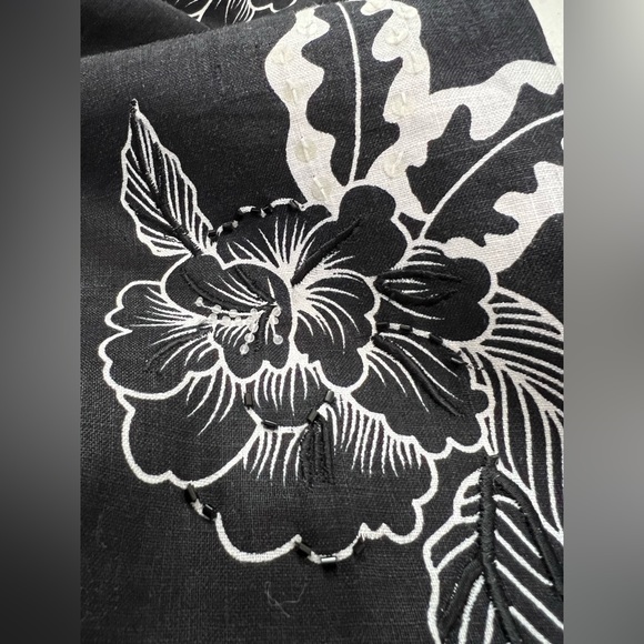 Uniform John Paul Richard Pure Linen Embellished Floral Crop Pants Medium Petite - Picture 4 of 11